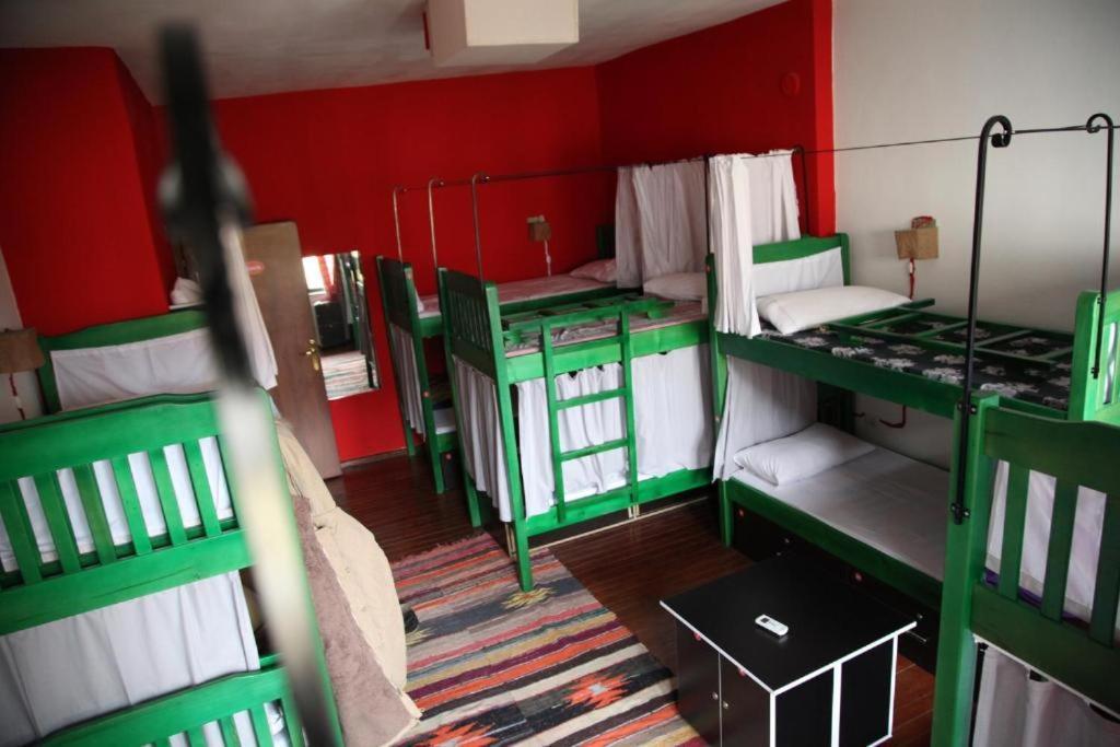 Trip'N'Hostel Tiranë Eksteriør bilde